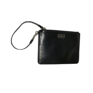 DKNY Women Gigi Wristlet Black 1772